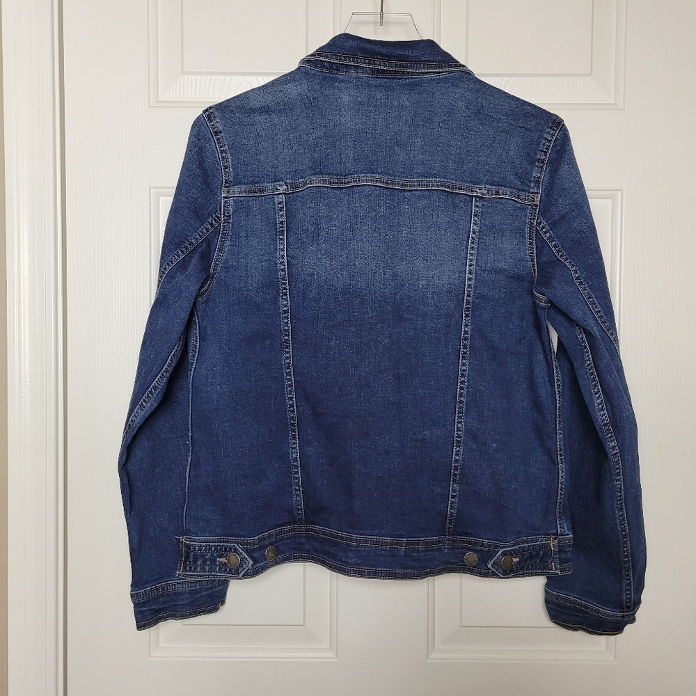 Well Worn Women's Medium Denim Jean Jacket - Picture 4 of 10